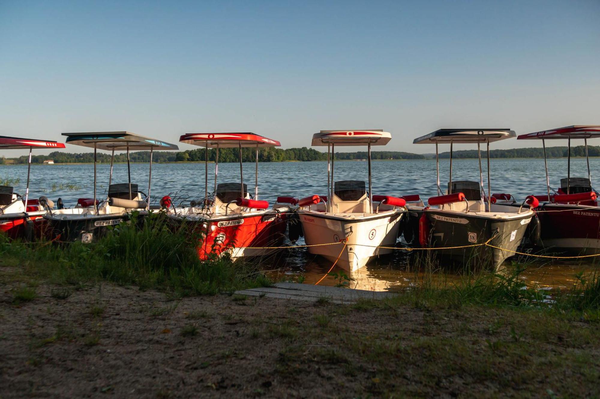 Domek Nad Jeziorem Kretowiny Exteriör bild