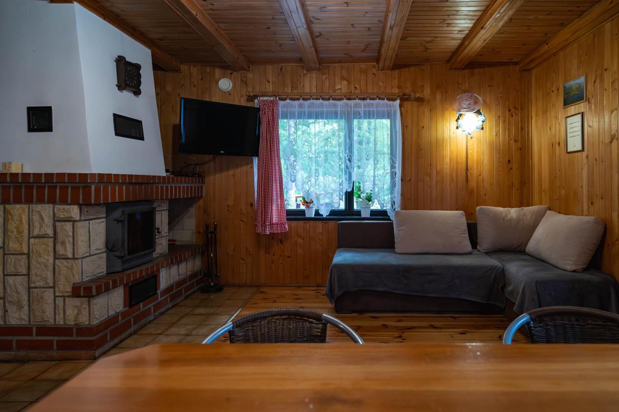Domek Nad Jeziorem Kretowiny Exteriör bild