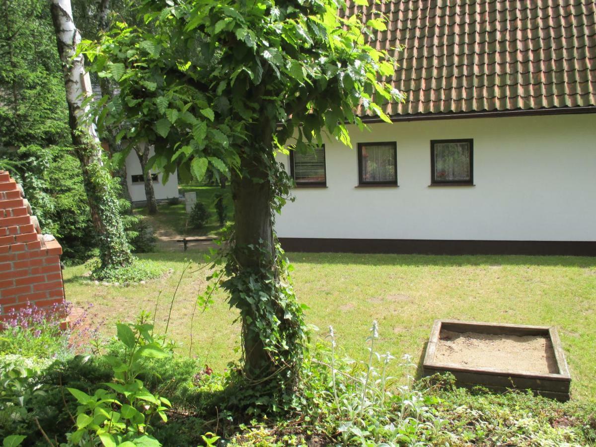 Domek Nad Jeziorem Kretowiny Exteriör bild